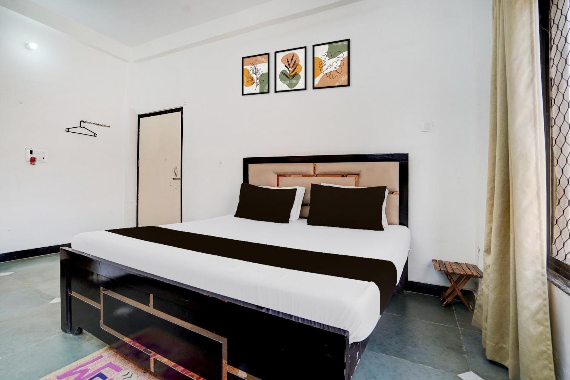 Hotel O Ramdut Palace Guest House Faizabad Экстерьер фото