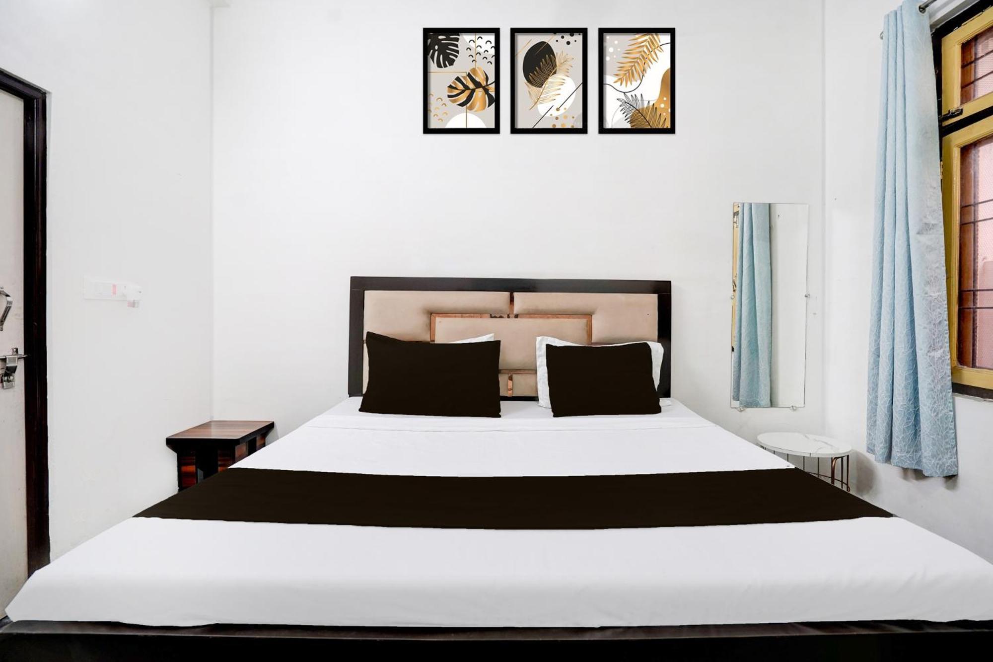 Hotel O Ramdut Palace Guest House Faizabad Экстерьер фото